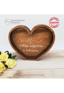 Medinė taupyklė  "Širdys" 