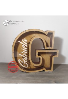 Medinė vardinė taupyklė " G"