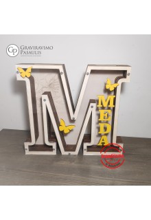 Medinė raidė taupyklė  "M" 